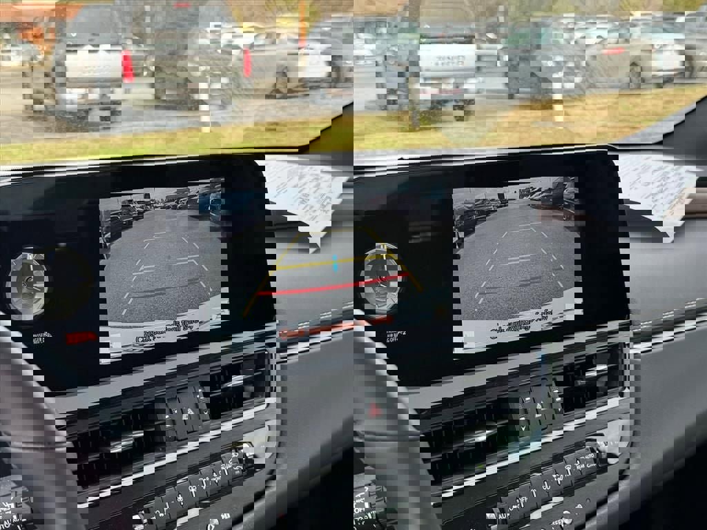 Used 2024 Lexus ES 300h w/ Premium Package image 25