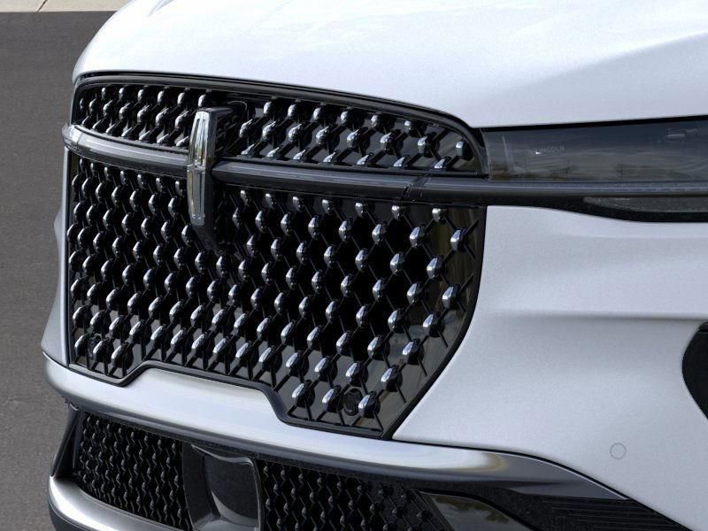 New 2026 Lincoln Nautilus Premier image 17