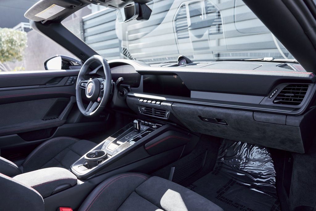 Used 2026 Porsche 911 Carrera GTS w/ Premium Package RWD image 36