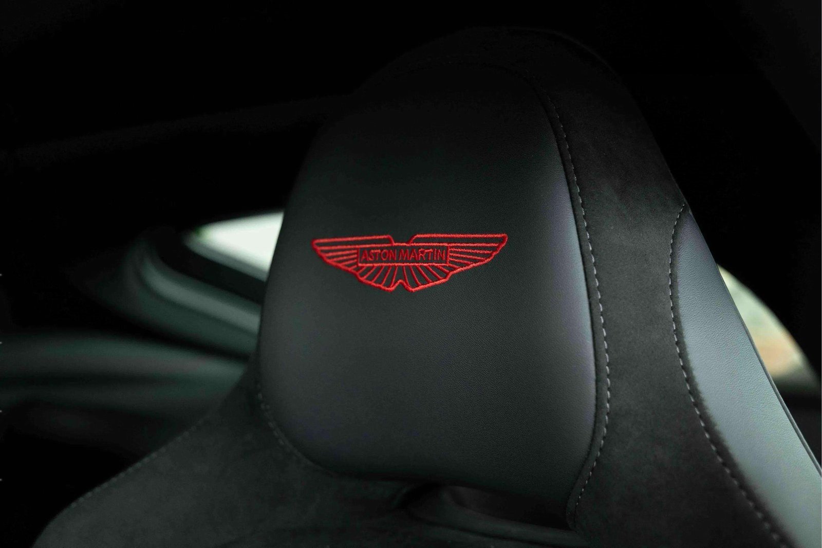 New 2025 Aston Martin V8 Vantage Coupe image 25