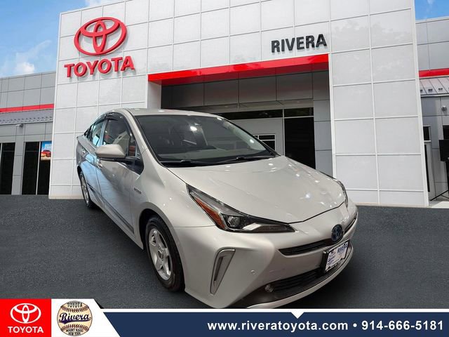 Used 2022 Toyota Prius LE image 2