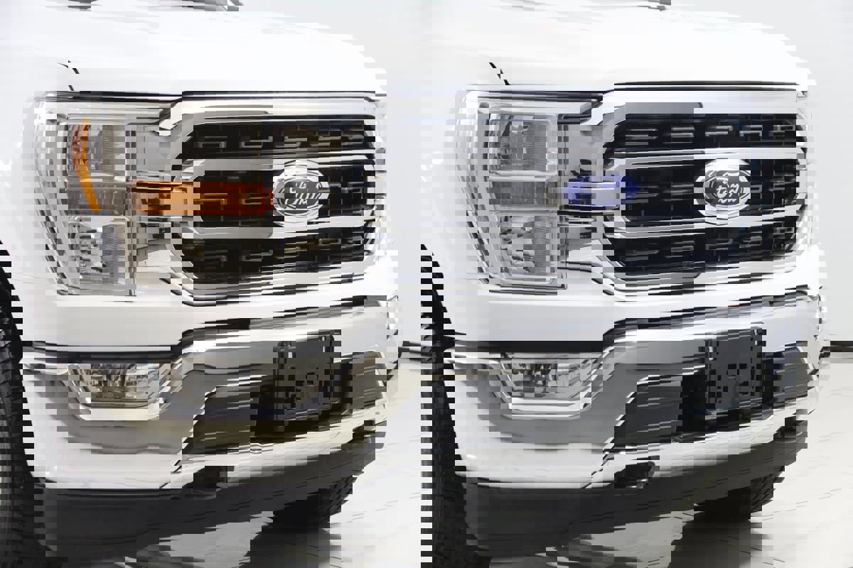 Used 2022 Ford F150 XLT w/ XTR Package image 32