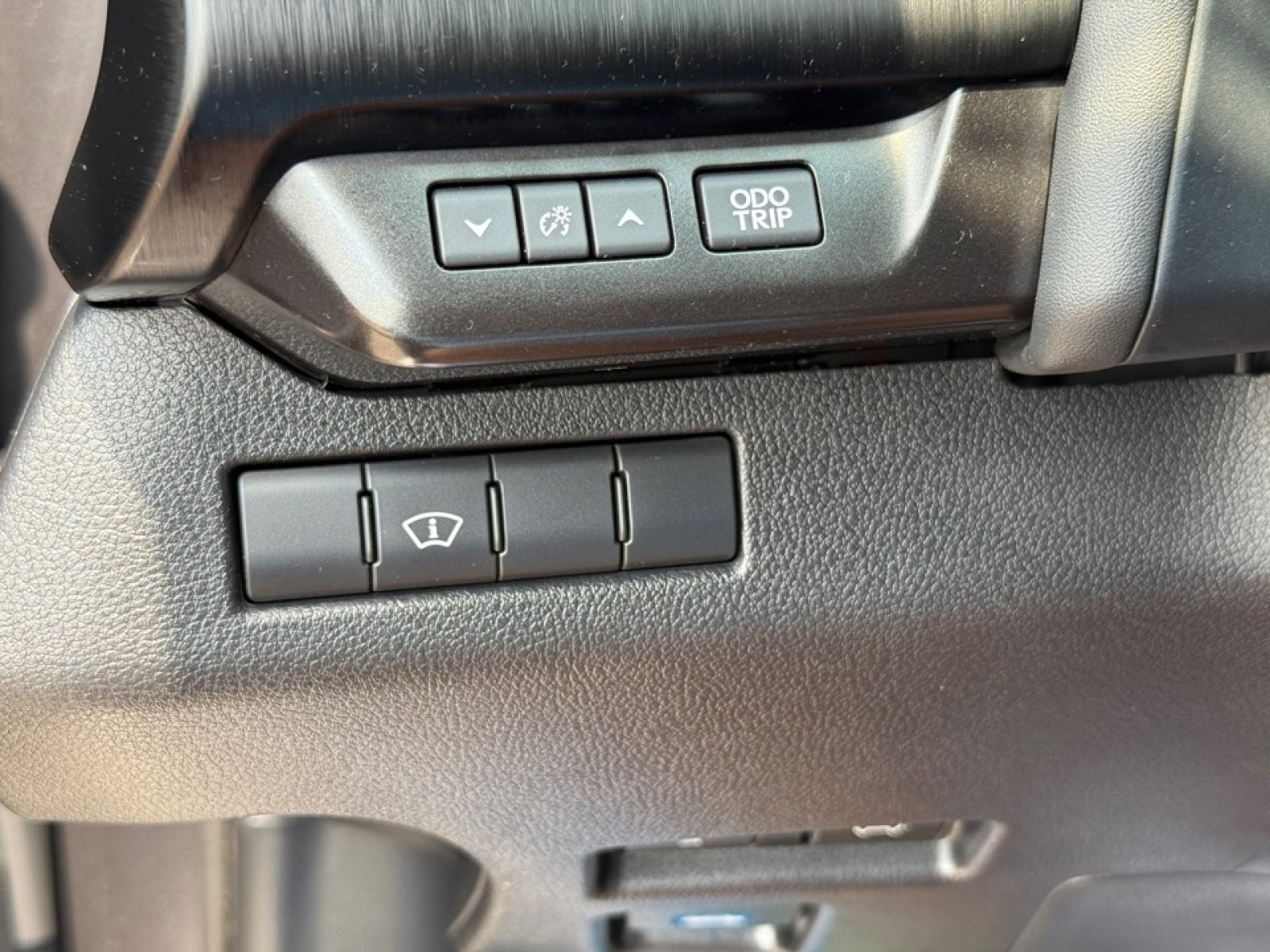 Used 2020 Lexus UX 250h UX 250h CVT image 34