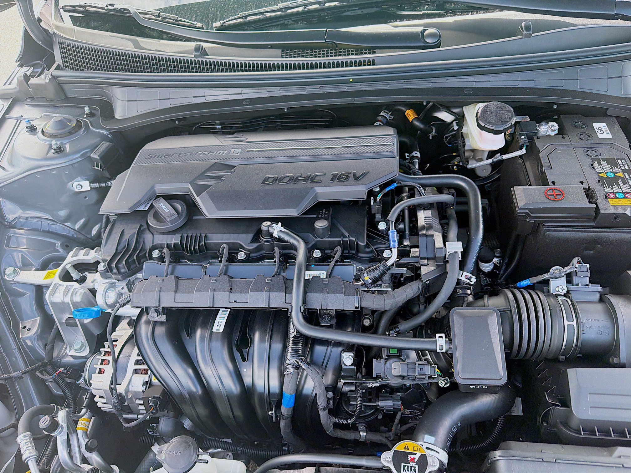 New 2026 Hyundai Elantra Sport FWD image 22