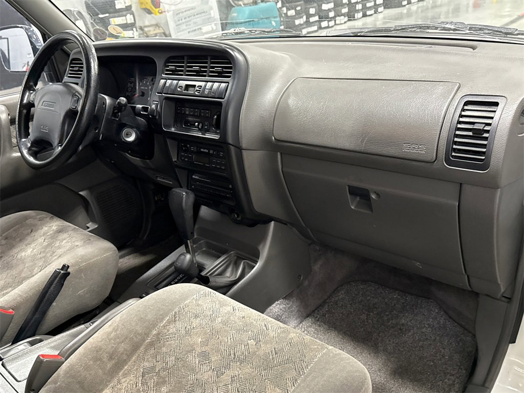 Used 2000 Isuzu Trooper S image 14
