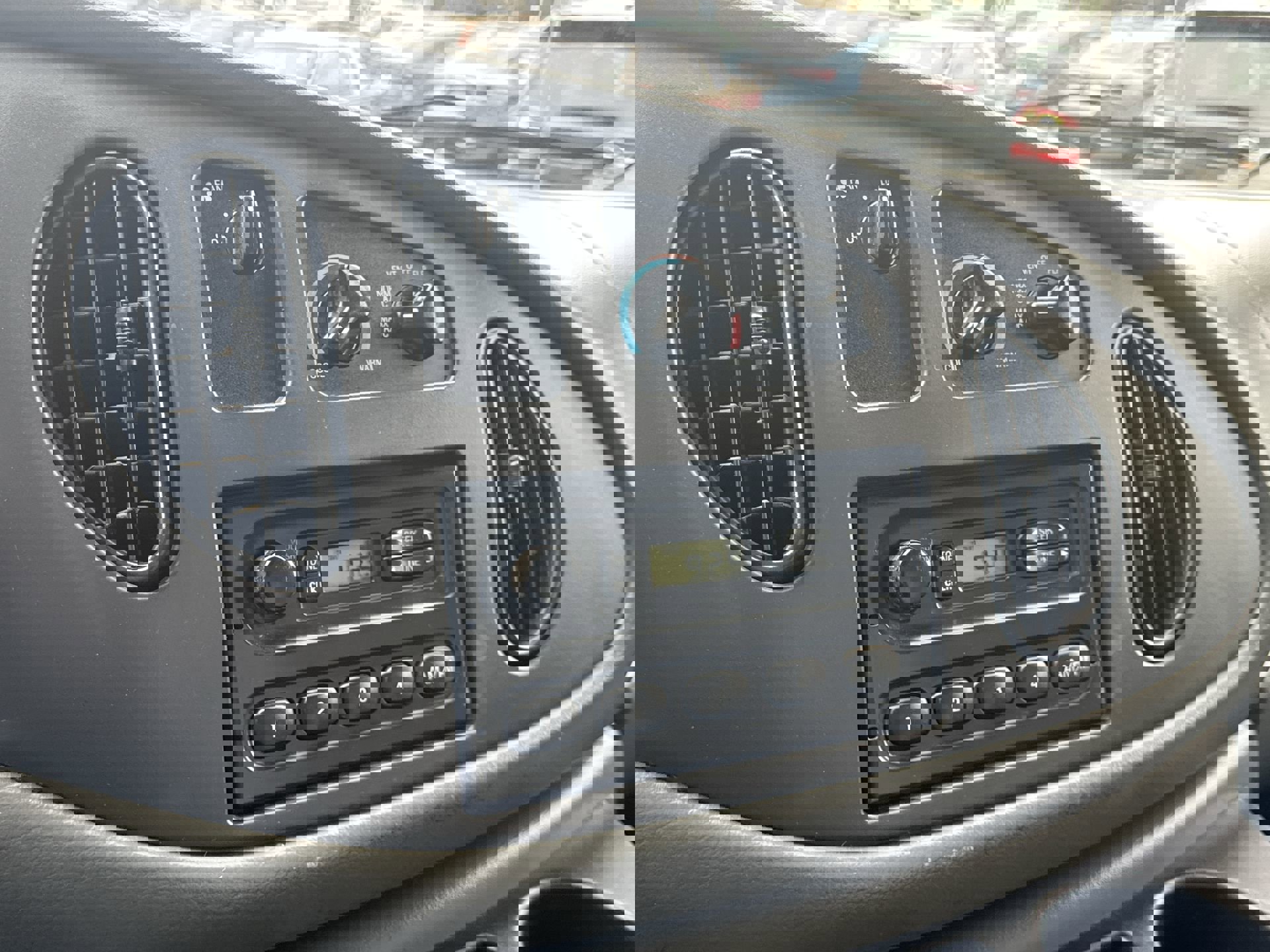 Used 2006 Ford E-450 and Econoline 450 image 13