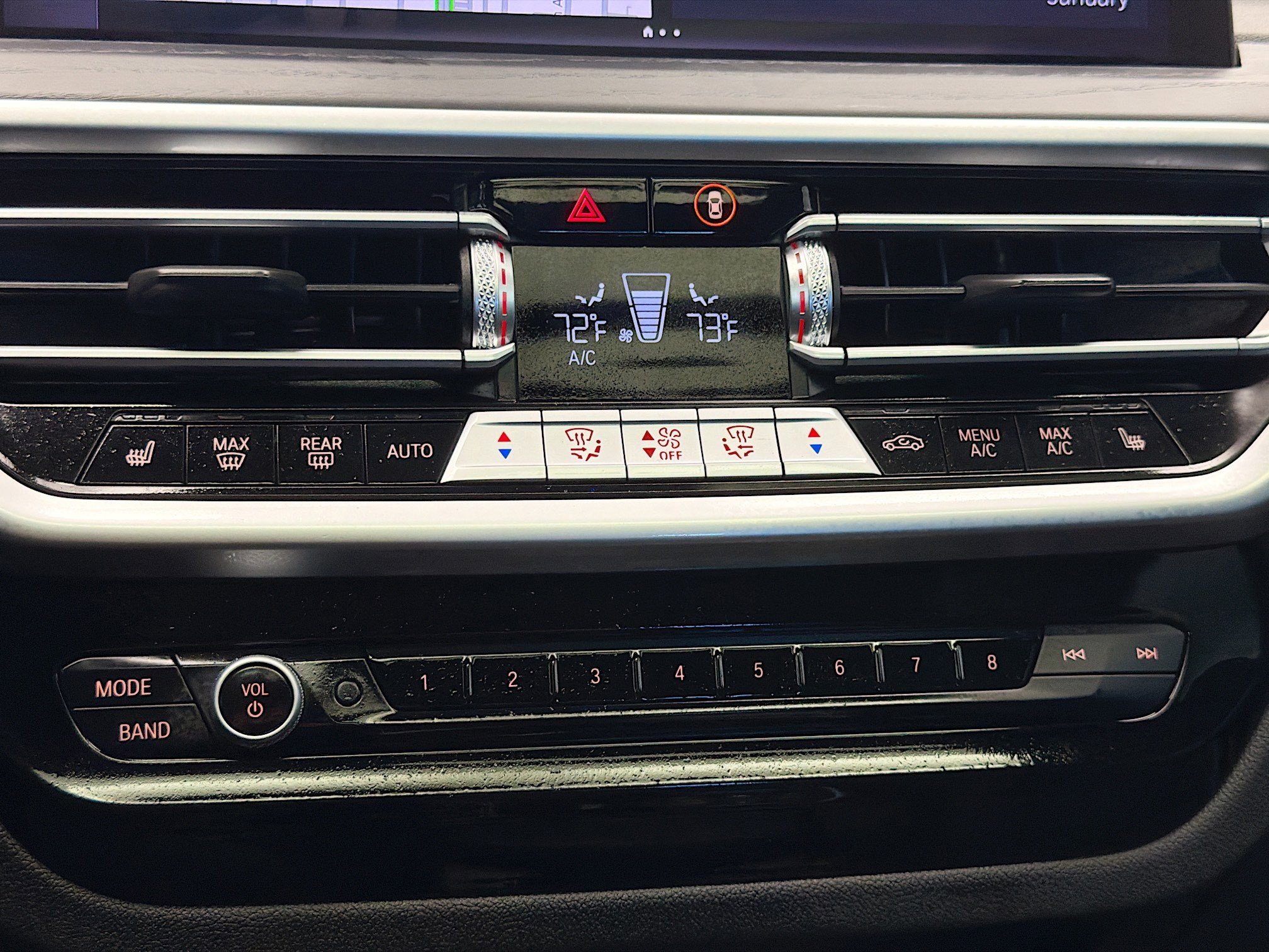 Used 2025 BMW X4 xDrive30i w/ Premium Package image 10