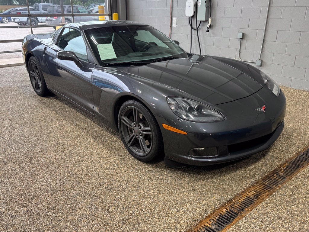 Used 2009 Chevrolet Corvette Coupe w/ Preferred Equipment Group RWD image 7