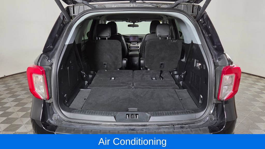 Used 2023 Ford Explorer XLT w/ Equipment Group 202A image 12