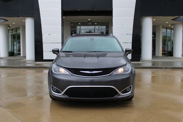 Used 2018 Chrysler Pacifica Touring-L Plus w/ Tire & Wheel Group FWD image 28