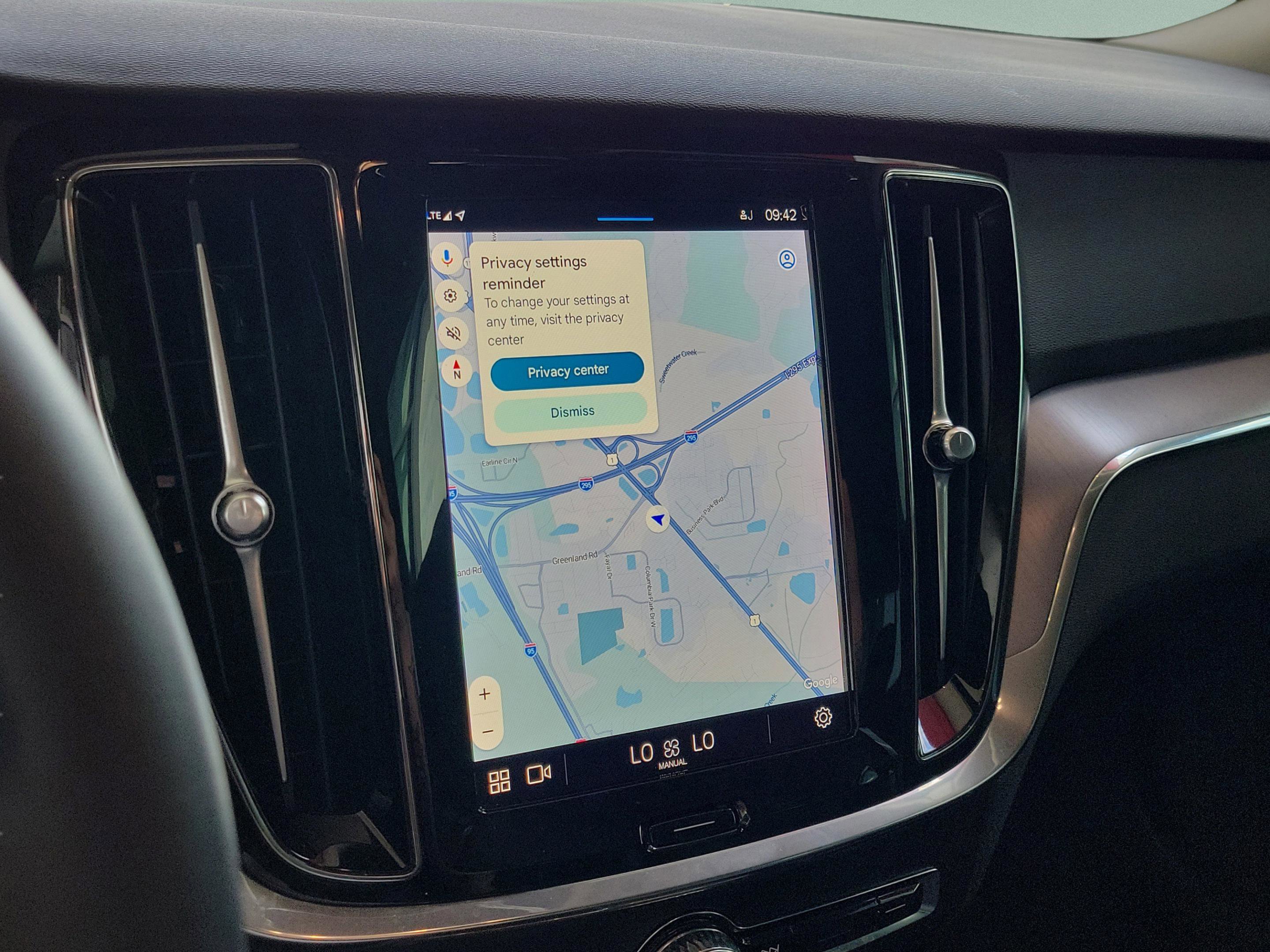 Used 2024 Volvo S60 B5 Core image 16