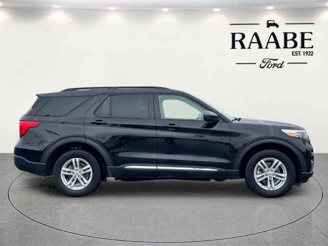 Used 2023 Ford Explorer XLT w/ Equipment Group 202A AWD/4WD image 8
