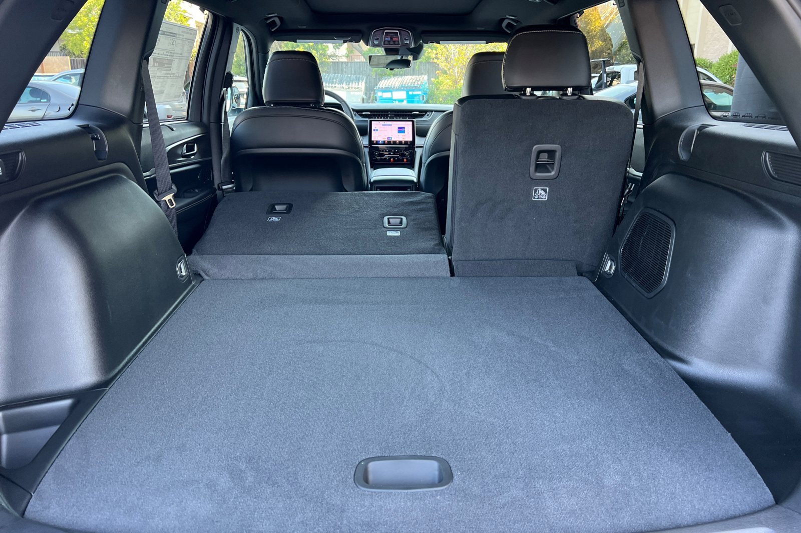 New 2025 Jeep Grand Cherokee Limited w/ Luxury Tech Group II image 15