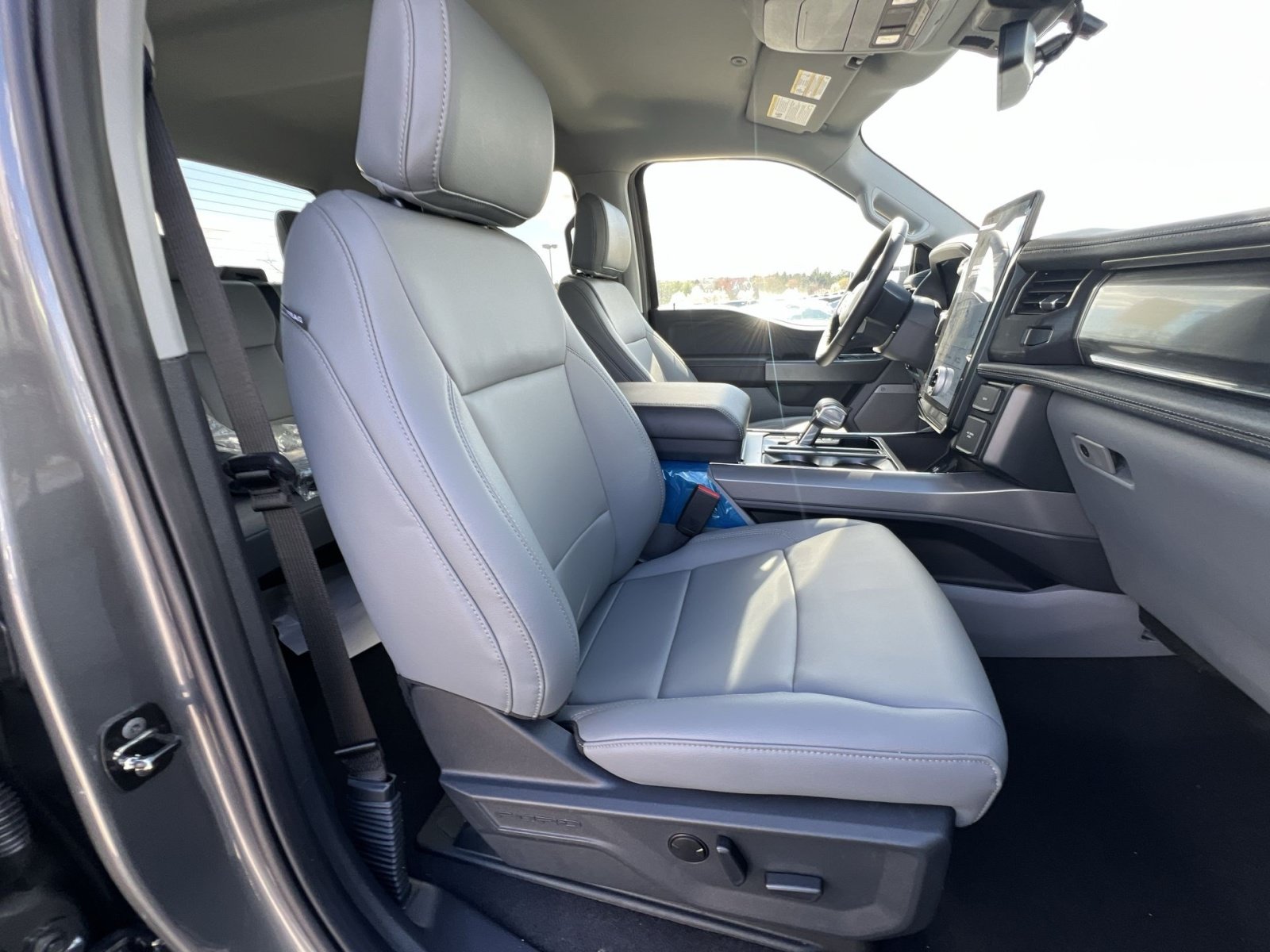 New 2025 Ford F150 Lightning Flash AWD/4WD image 26