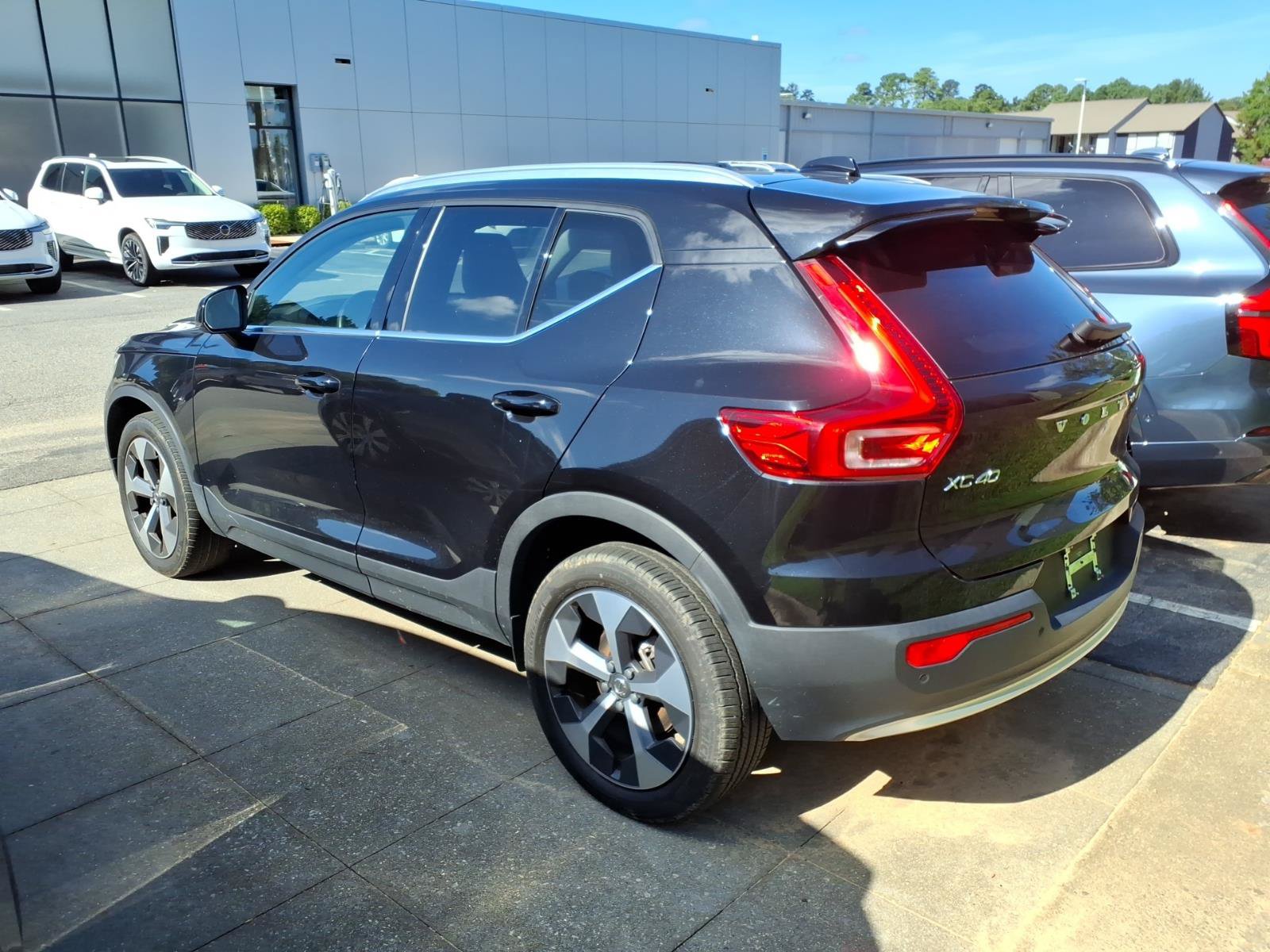 Used 2023 Volvo XC40 B5 Plus w/ Protection Package Premier AWD/4WD image 10