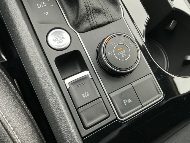 Used 2021 Volkswagen Atlas SEL image 19