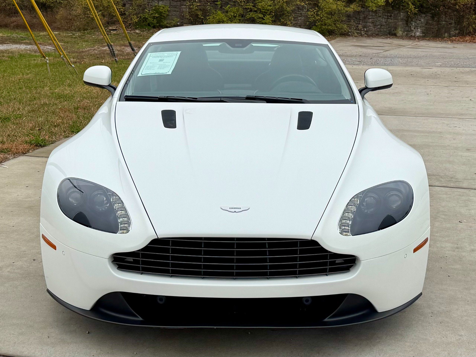 Used 2015 Aston Martin V8 Vantage GT RWD image 7