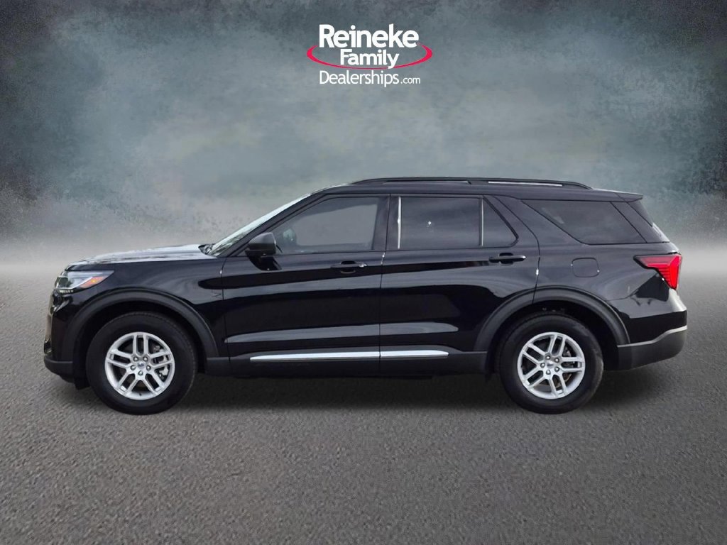 Used 2025 Ford Explorer Active AWD/4WD image 10