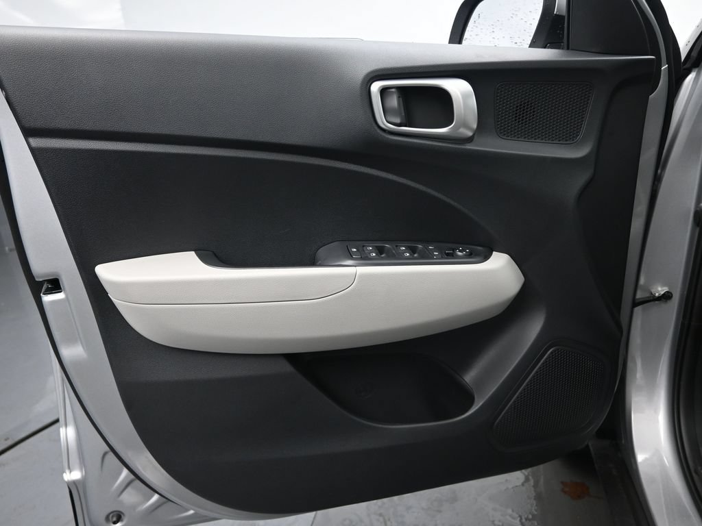New 2026 Hyundai Venue SEL FWD image 24