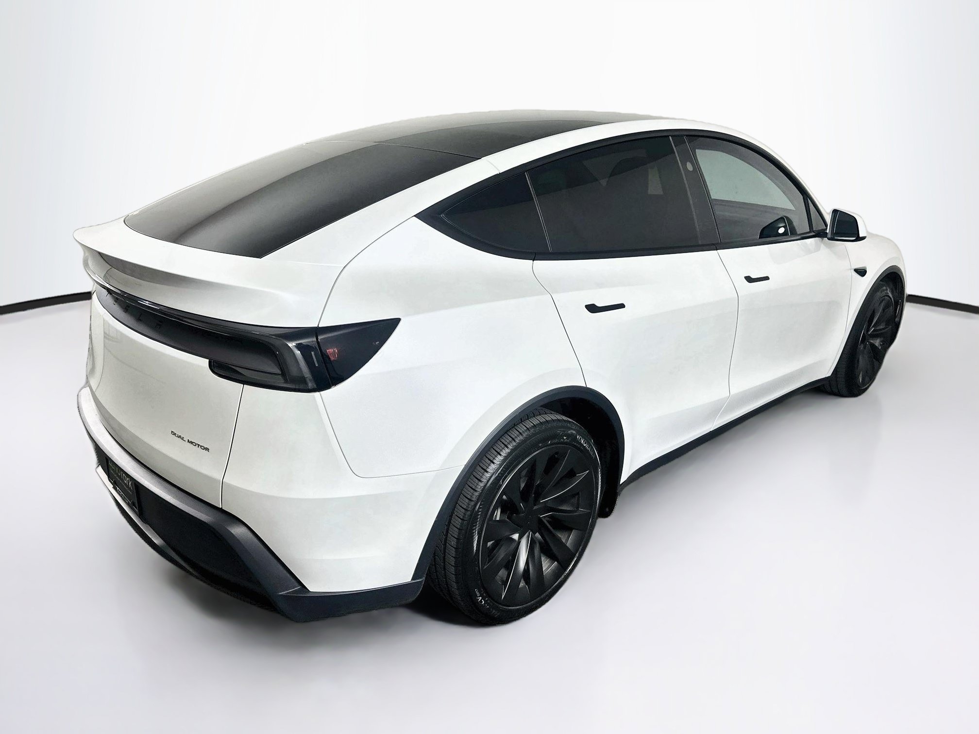 Used 2026 Tesla Model Y Long Range AWD/4WD image 9