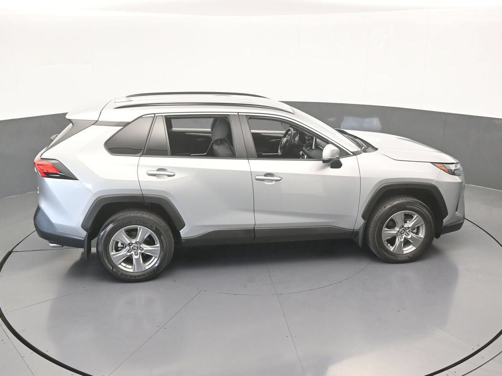 Used 2025 Toyota RAV4 XLE AWD/4WD image 48