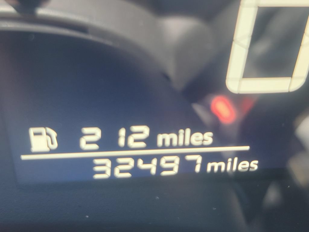 Used 2025 Nissan Kicks SV AWD/4WD image 34