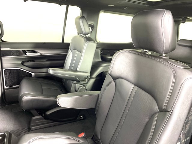 New 2026 Jeep Grand Wagoneer Limited AWD/4WD image 28