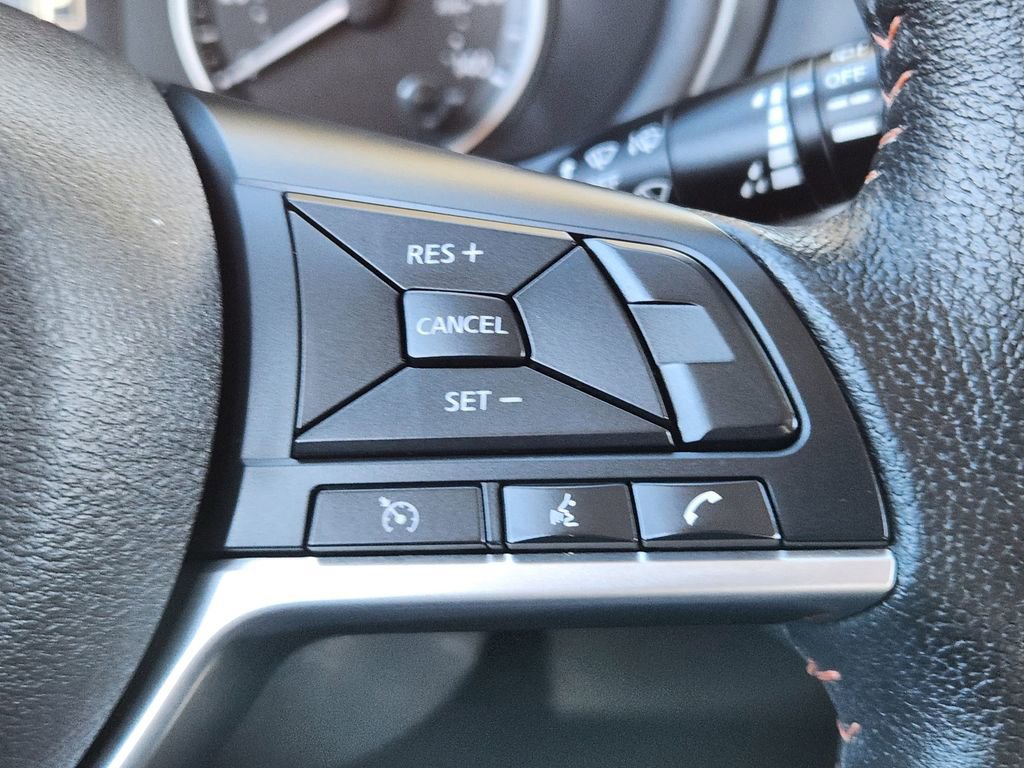 Used 2020 Nissan Kicks SR w/ Exterior Package image 21