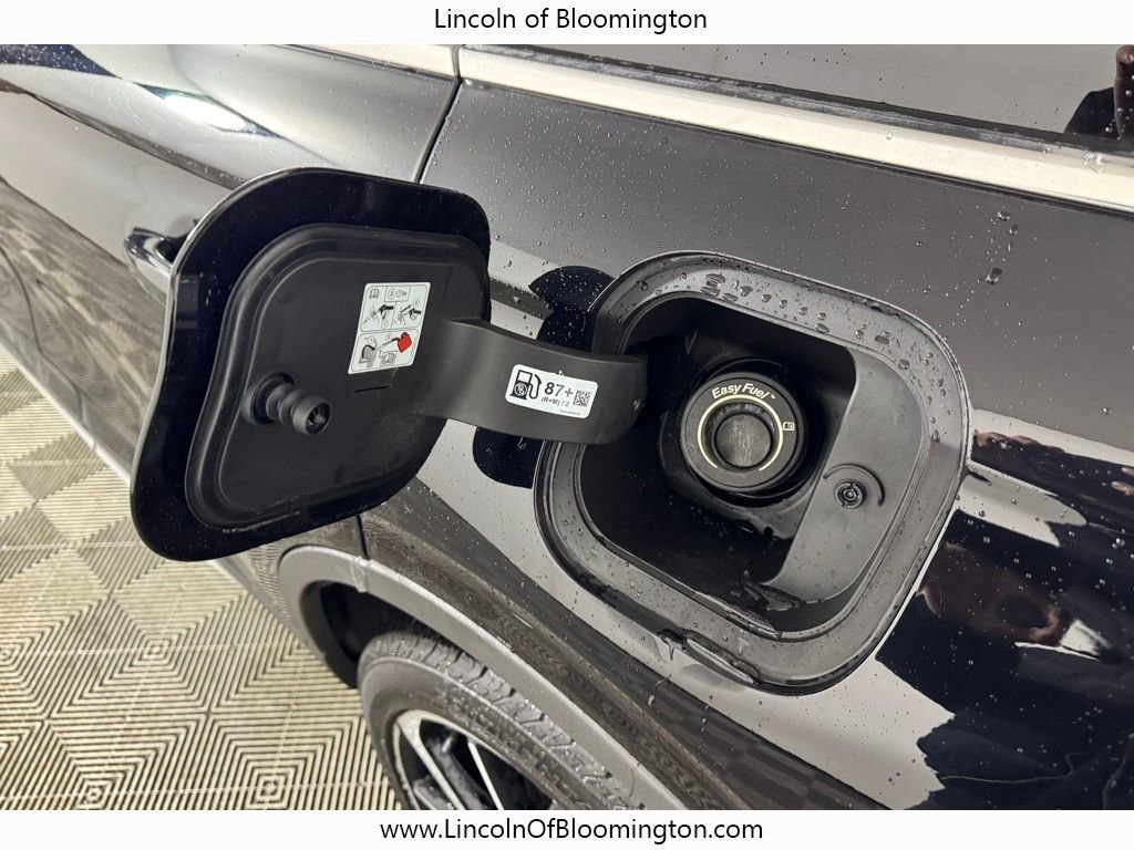 Certified 2023 Lincoln Corsair Reserve w/ Equipment Group 202A image 14