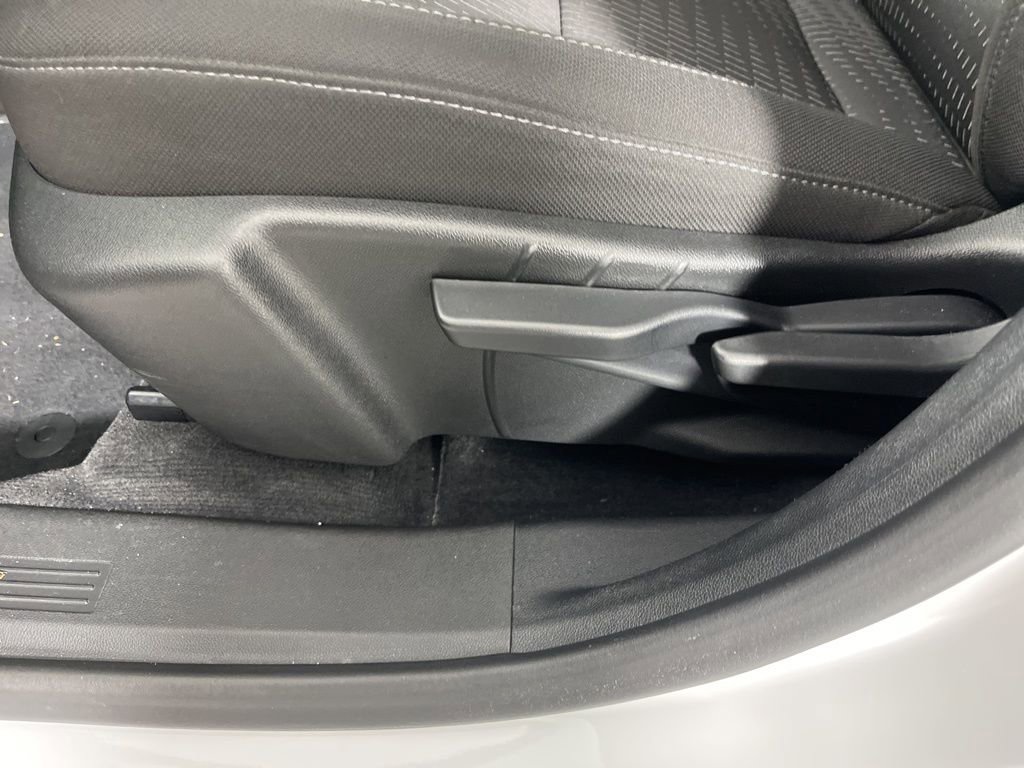 Certified 2025 Chevrolet Equinox LT FWD image 21