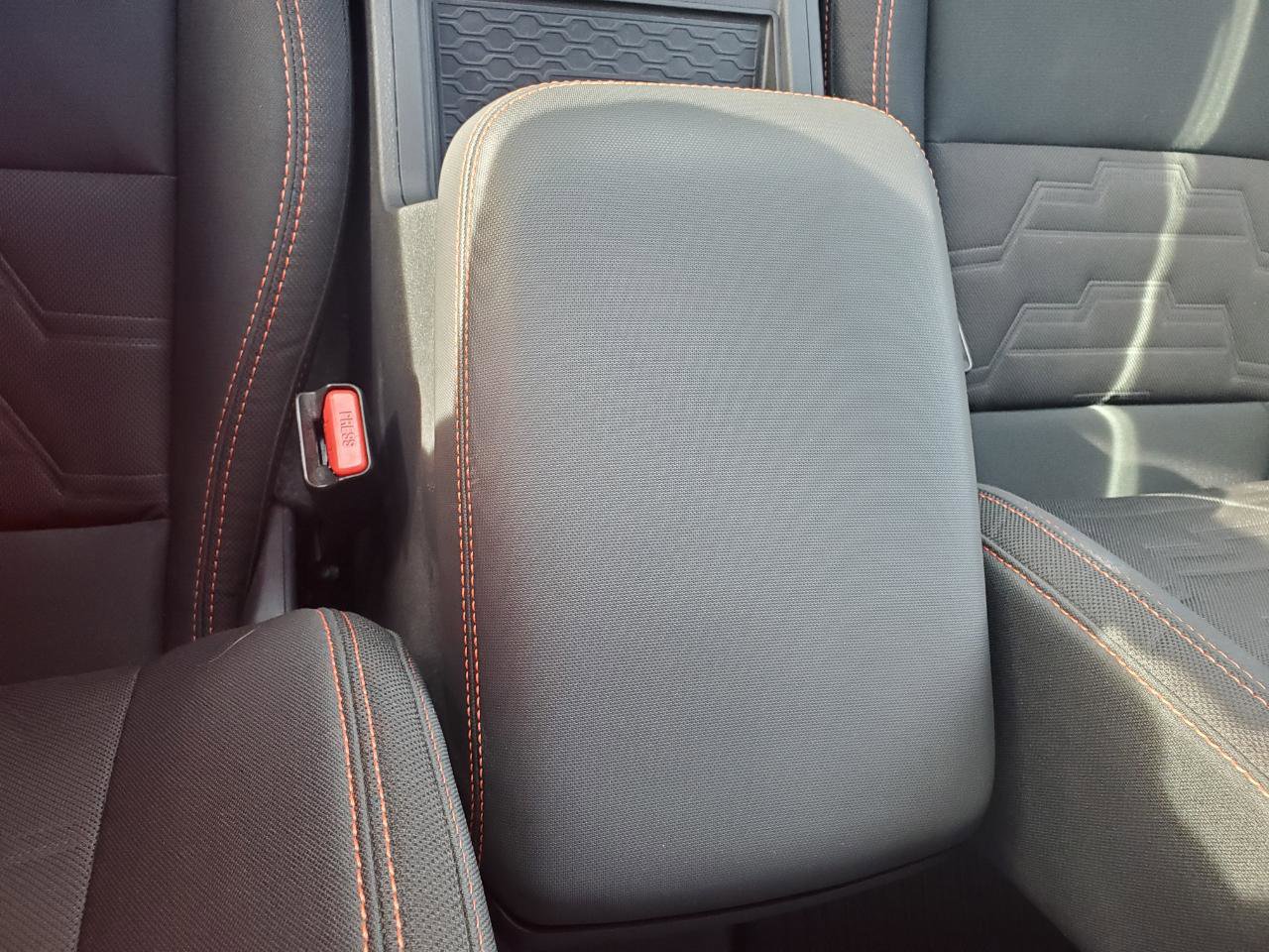 Used 2022 Nissan Frontier PRO-4X image 13