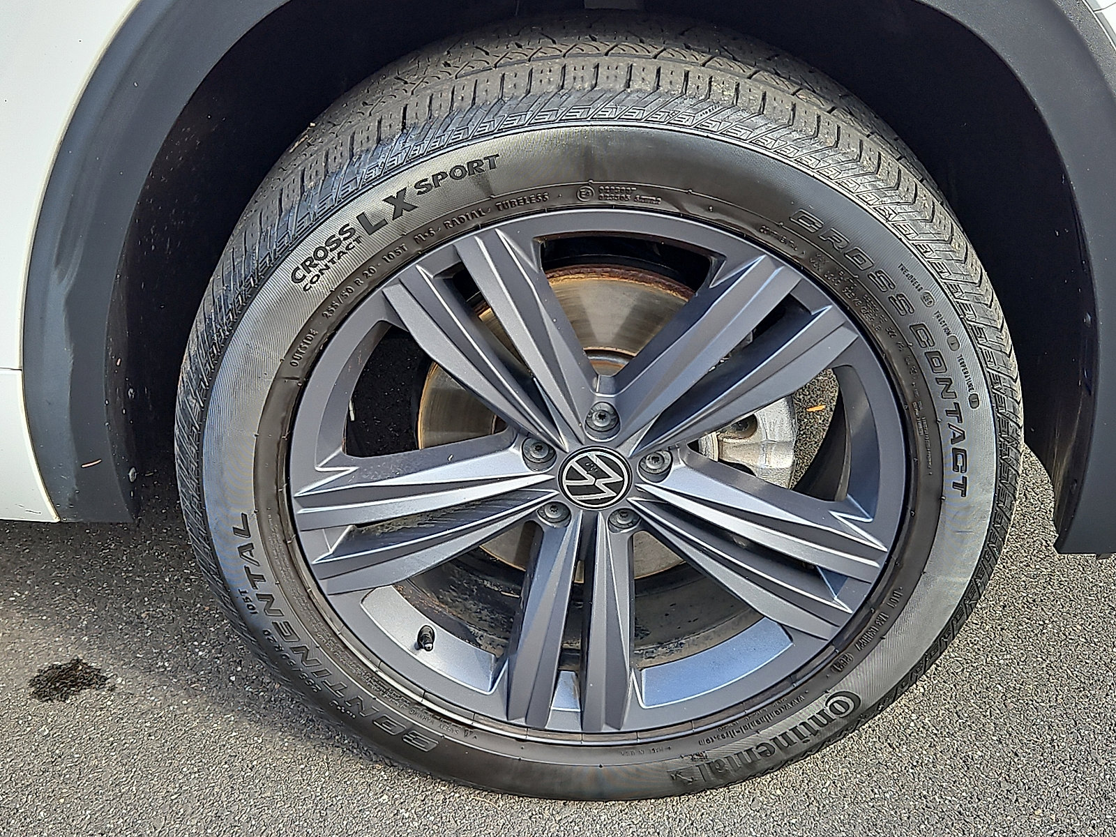 Used 2021 Volkswagen Atlas Cross Sport SE image 8