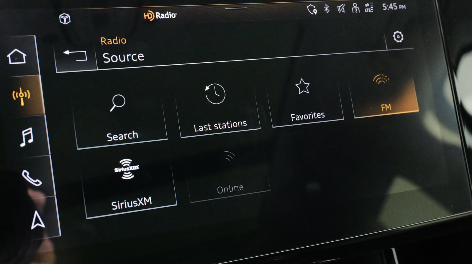 Used 2022 Audi e-tron Premium Plus w/ Premium Plus Package image 65