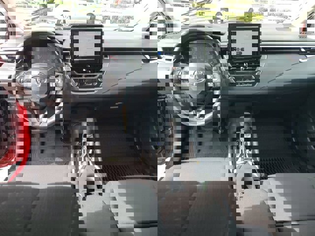 Used 2025 Toyota Corolla LE image 14