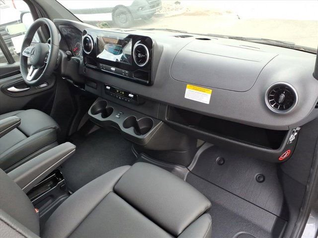 New 2024 Mercedes-Benz Sprinter 144 Cargo image 20