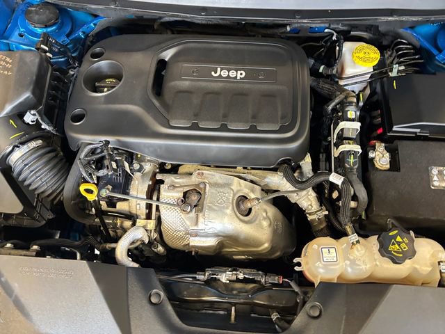 Used 2020 Jeep Cherokee Trailhawk w/ Cold Weather Group image 24