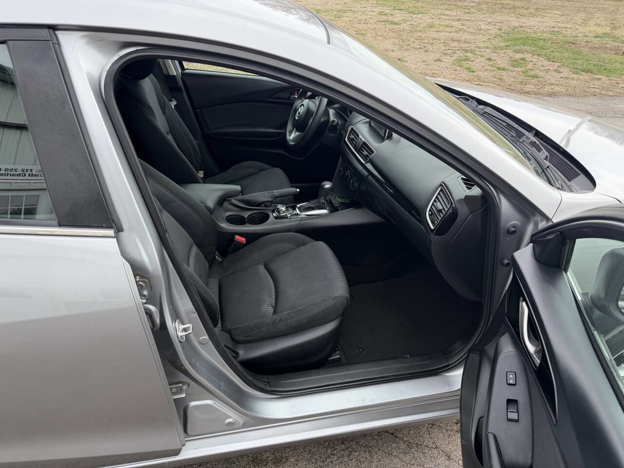 Used 2016 MAZDA MAZDA3 i Sport w/ Preferred Equipment Package FWD image 15