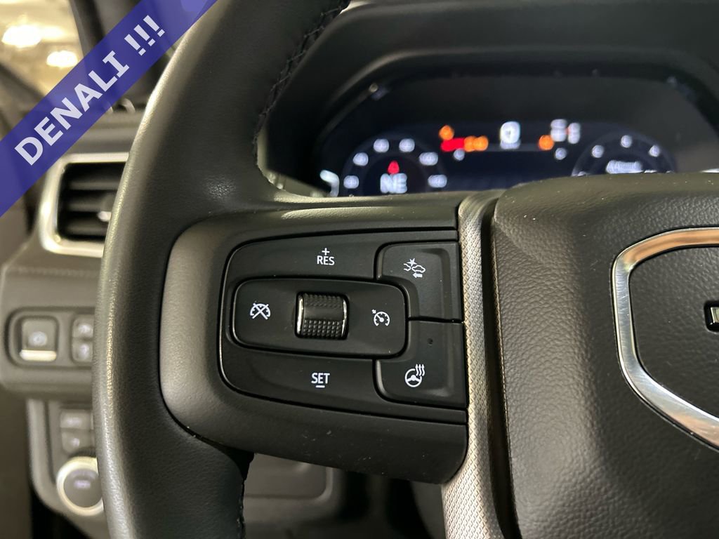 Used 2023 GMC Yukon Denali image 13