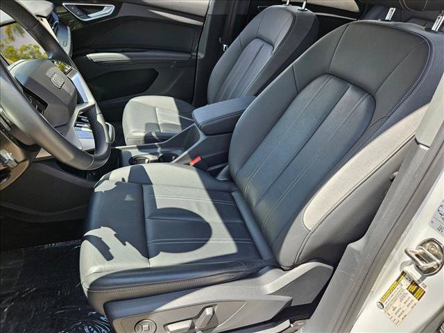 Used 2023 Audi Q4 e-tron Prestige AWD/4WD image 17