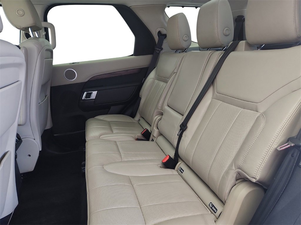 Used 2017 Land Rover Discovery HSE image 23