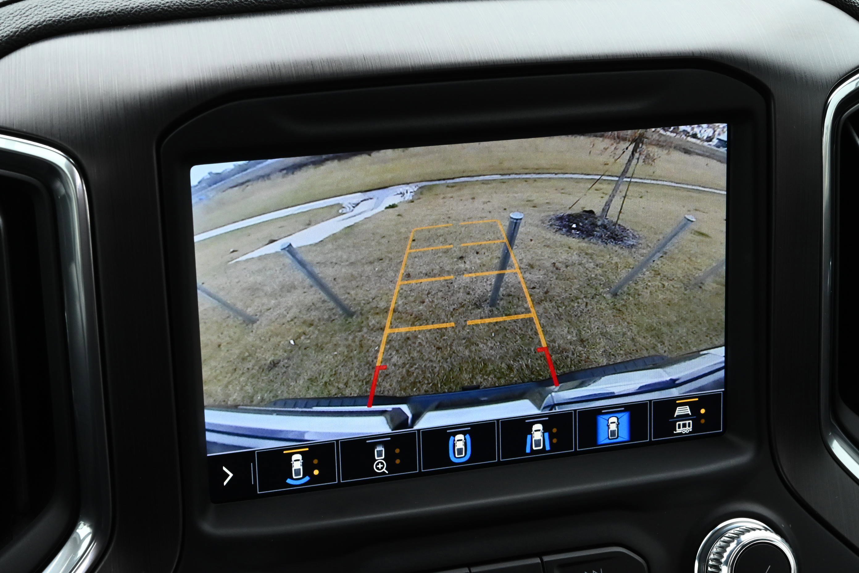 Used 2020 GMC Sierra 3500 AT4 w/ Technology Package image 18