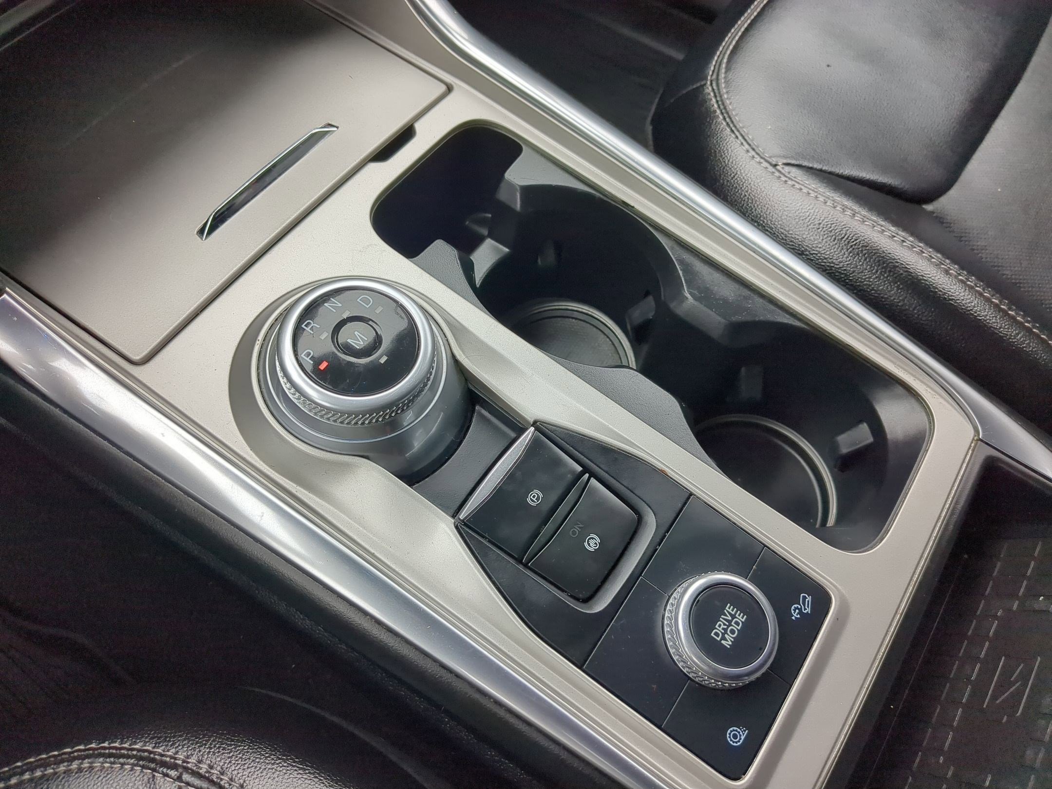 Used 2021 Ford Explorer Limited w/ Hybrid Equipment Group 310A image 28