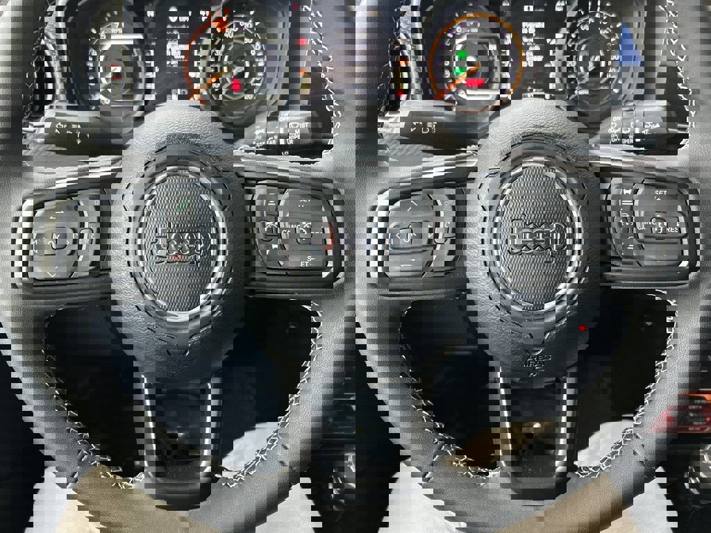 Used 2025 Jeep Wrangler Unlimited Rubicon image 26