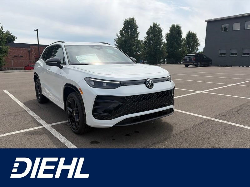 New 2026 Volkswagen Tiguan SE R-Line AWD/4WD image 1