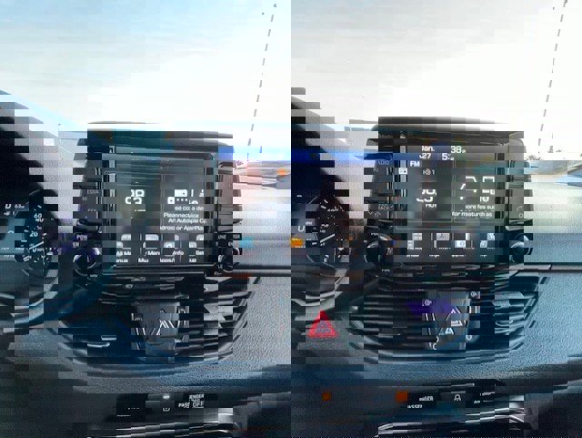 Used 2018 Hyundai Elantra GT image 18