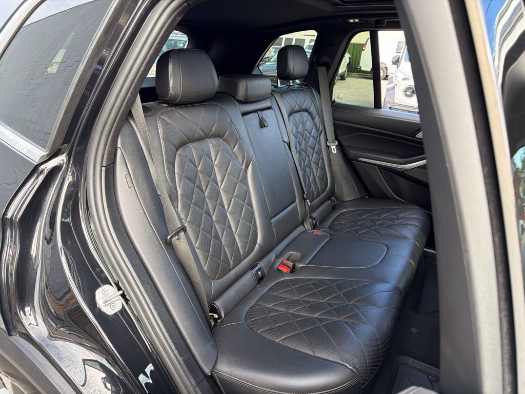 Used 2024 BMW X5 xDrive50e w/ Premium Package AWD/4WD image 24