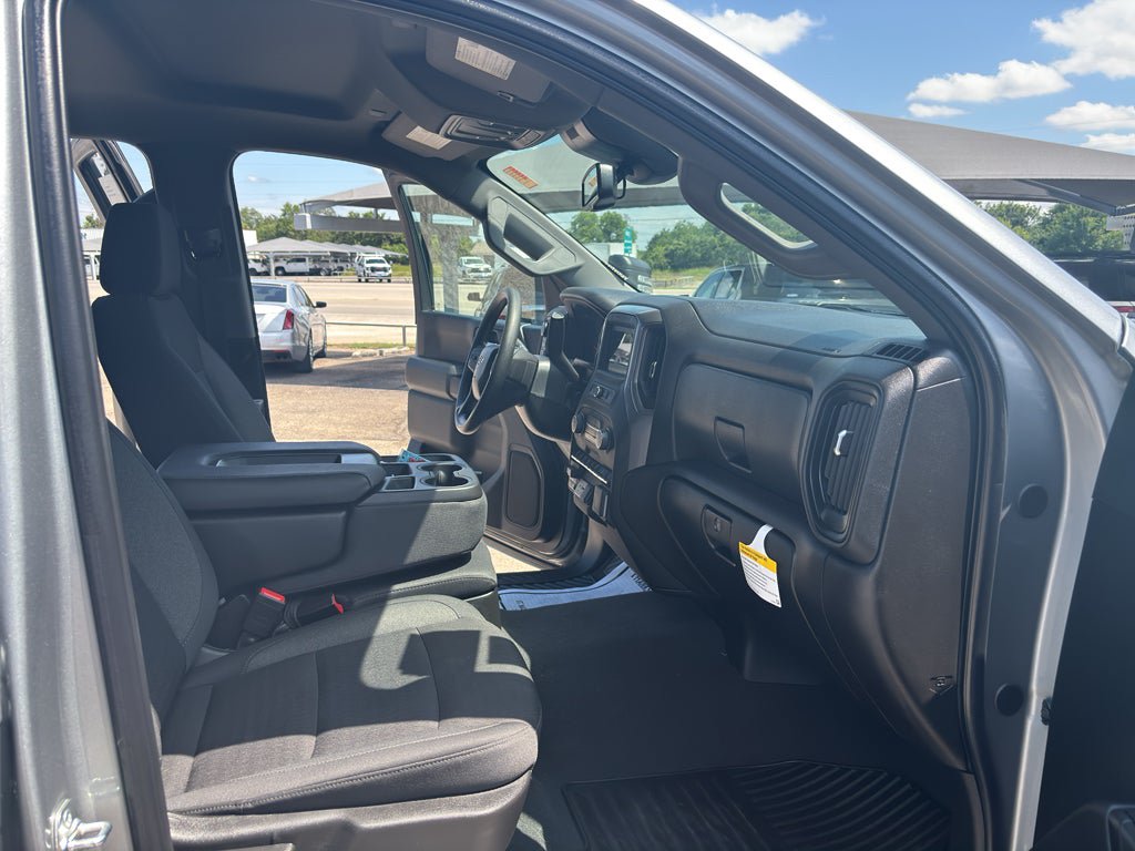 New 2025 Chevrolet Silverado 2500 Custom w/ Custom Value Package AWD/4WD image 17