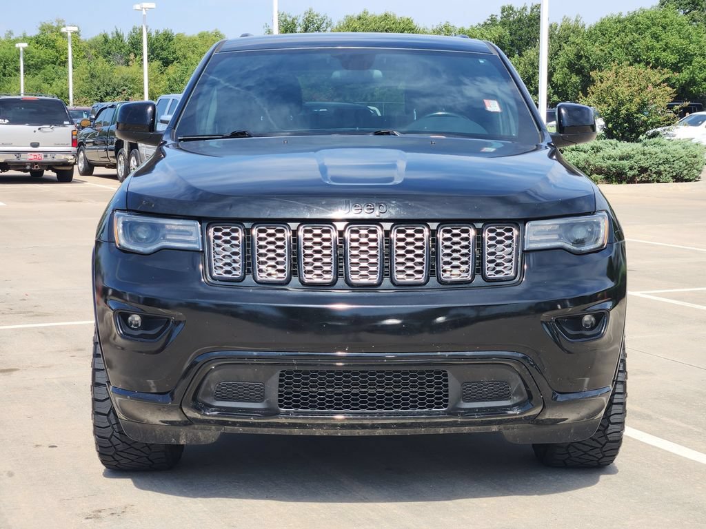 Used 2021 Jeep Grand Cherokee Laredo X AWD/4WD image 2