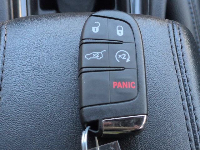 Certified 2023 Jeep Compass Latitude w/ Convenience Group AWD/4WD image 31