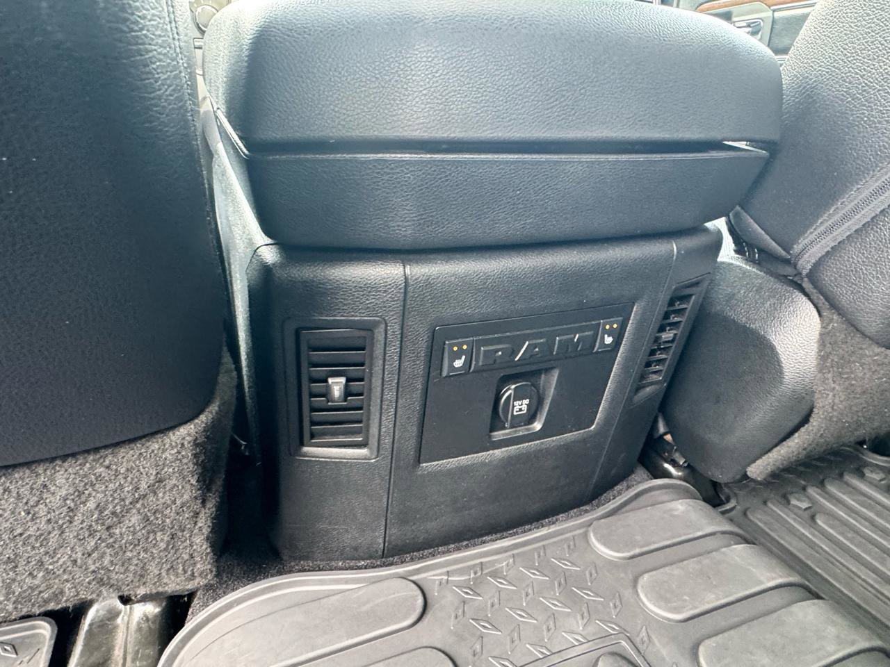 Used 2018 RAM 2500 Laramie w/ Sport Appearance Group image 54